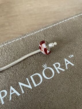 Pandora glass charm in white and maroon swirl